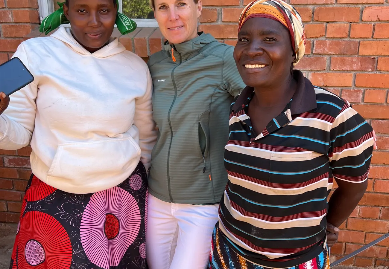 Mothers and partners in the food packages project.